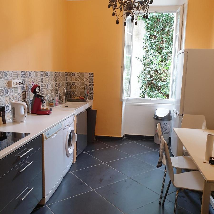 Appartement Intra Muros 8 Personnes Climatise Wifi Stationnement Facile Avinyon Dış mekan fotoğraf